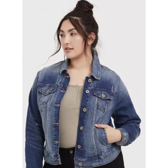 Torrid Denim Trucker Jean Jacket Womens Blue DIstressed Stretch Pockets Plus 00 - Picture 1 of 13